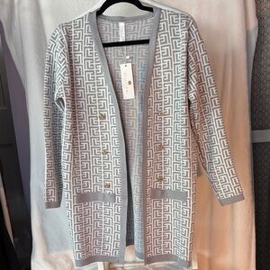 Elegant Women's Gray Patterned Cardigan